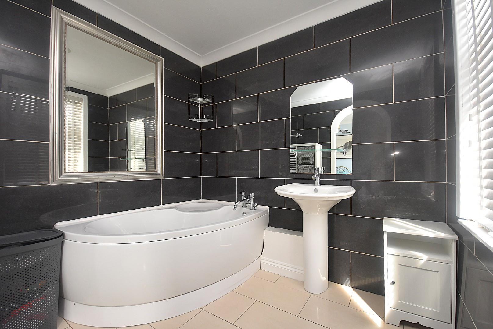 49 Andrew Road, Penarth, CF64 2NT